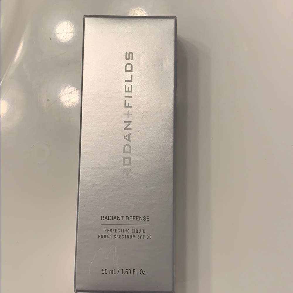 Rodan and Fields Radiant Defense-Almond